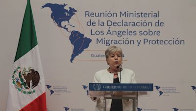 México firma acuerdo de apoyo consular con Guatemala y reforzará fronteras para mejorar movilidad y comercio