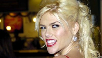 Anna Nicole Smith’s Lookalike Daughter Dannielynn’s Rare Outing Proves She’s the Princess of Vintage Fashion