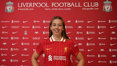 Liverpool complete signing of Swedish forward Cornelia Kapocs