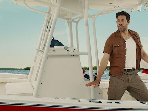 John Krasinski from The Office dances to Taylor Swift song on Lake Simcoe in new Rogers ad