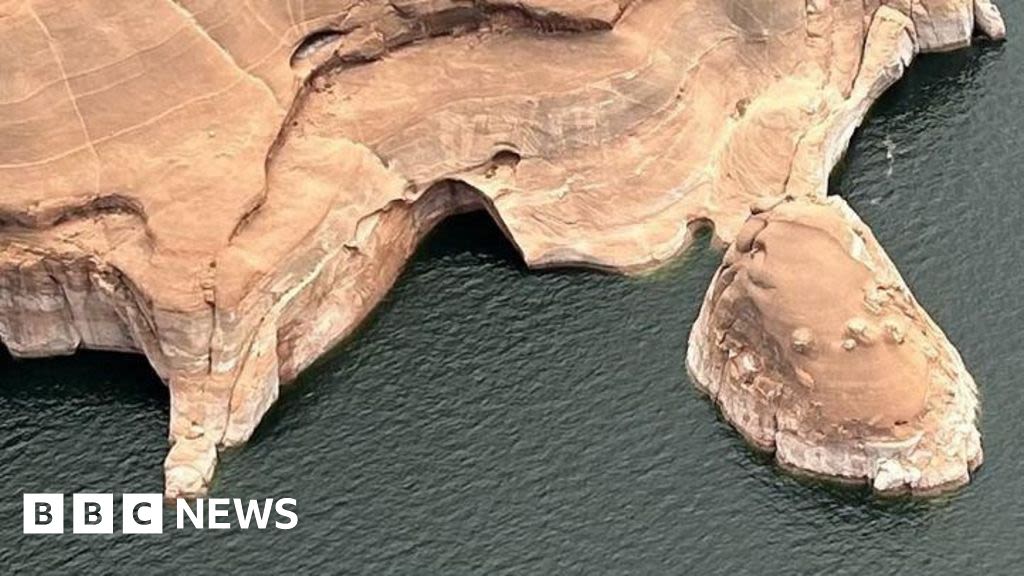 Utah's famous 'Double Arch' rock collapses