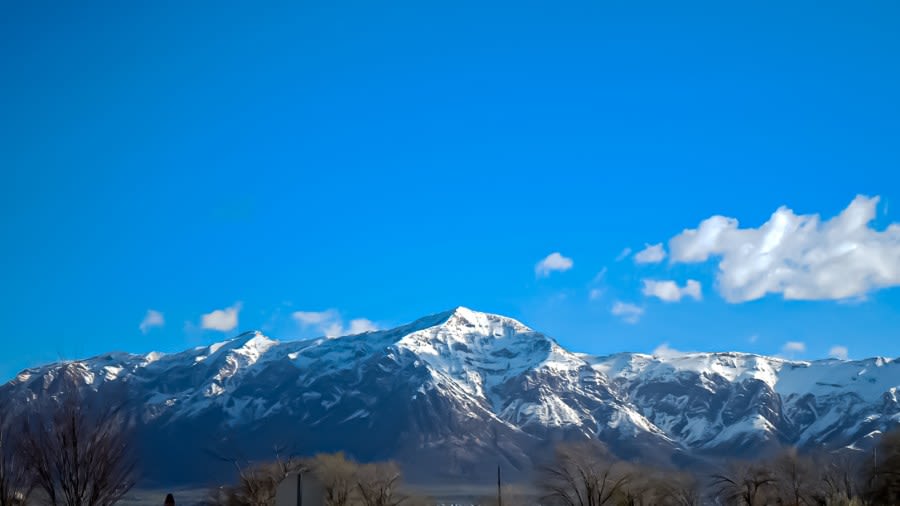 Warm and windy Saturday before stormy Sunday