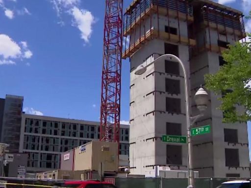 Worker dies, another critically hurt after falling 9 stories at Chicago construction site