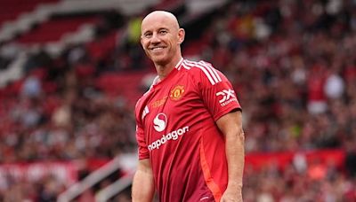 Man United Treble winner calls for the Red Devils to BACK Erik ten Hag