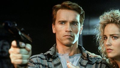 La película de hoy en TV en abierto y gratis: Arnold Schwarzenegger y Sharon Stone con todo un mito de la ciencia ficción de lo 90'