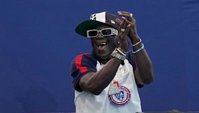 Paris Olympics: Flavor Flav helps Olympic discus thrower Veronica Fraley, who said she struggles to pay the rent