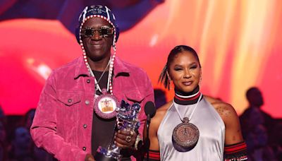 Flavor Flav Tells Jordan Chiles 'I Got Your' Bronze Medal 'Prize Money' During MTV VMAs as He Gifts Her Clock Necklace