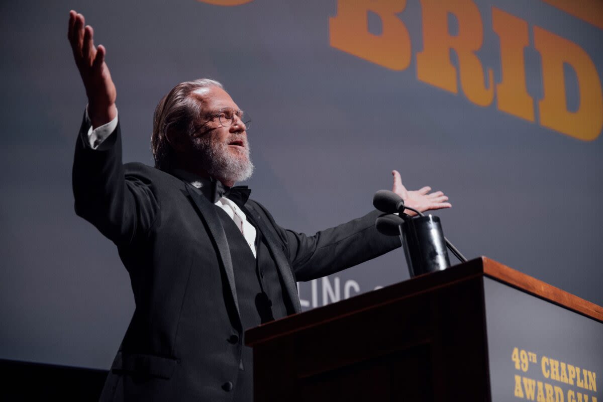 Jeff Bridges reflects on his acting career, expresses gratitude, receives the 2024 Chaplin Award