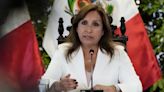 Fiscalía de Perú detiene al hermano y al abogado de la presidenta Dina Boluarte