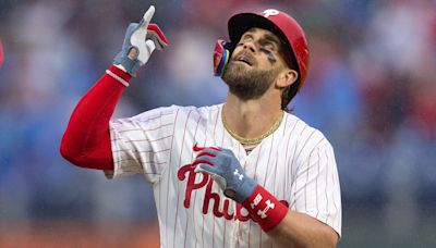 Phillies' Bryce Harper helps New Jersey student with promposal