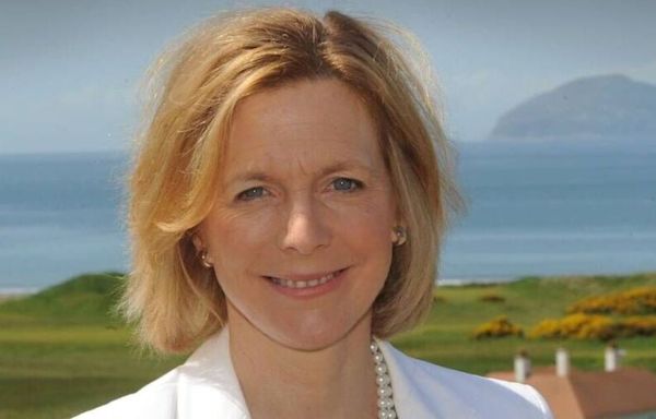 Hazel Irvine's life – surprise wedding, daughter confession and 'pay' remark