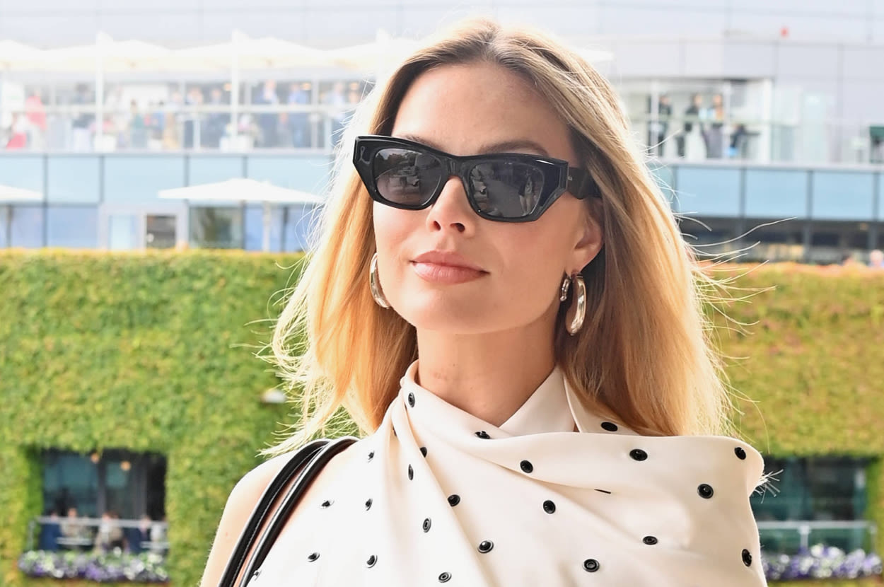 Pregnant Margot Robbie Attended Wimbledon In A Gorgeous Polka Dot Dress That You've Got To See
