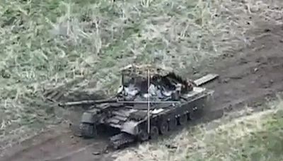 烏克蘭M2A2發射拖式飛彈 擊毀T-80主力戰車