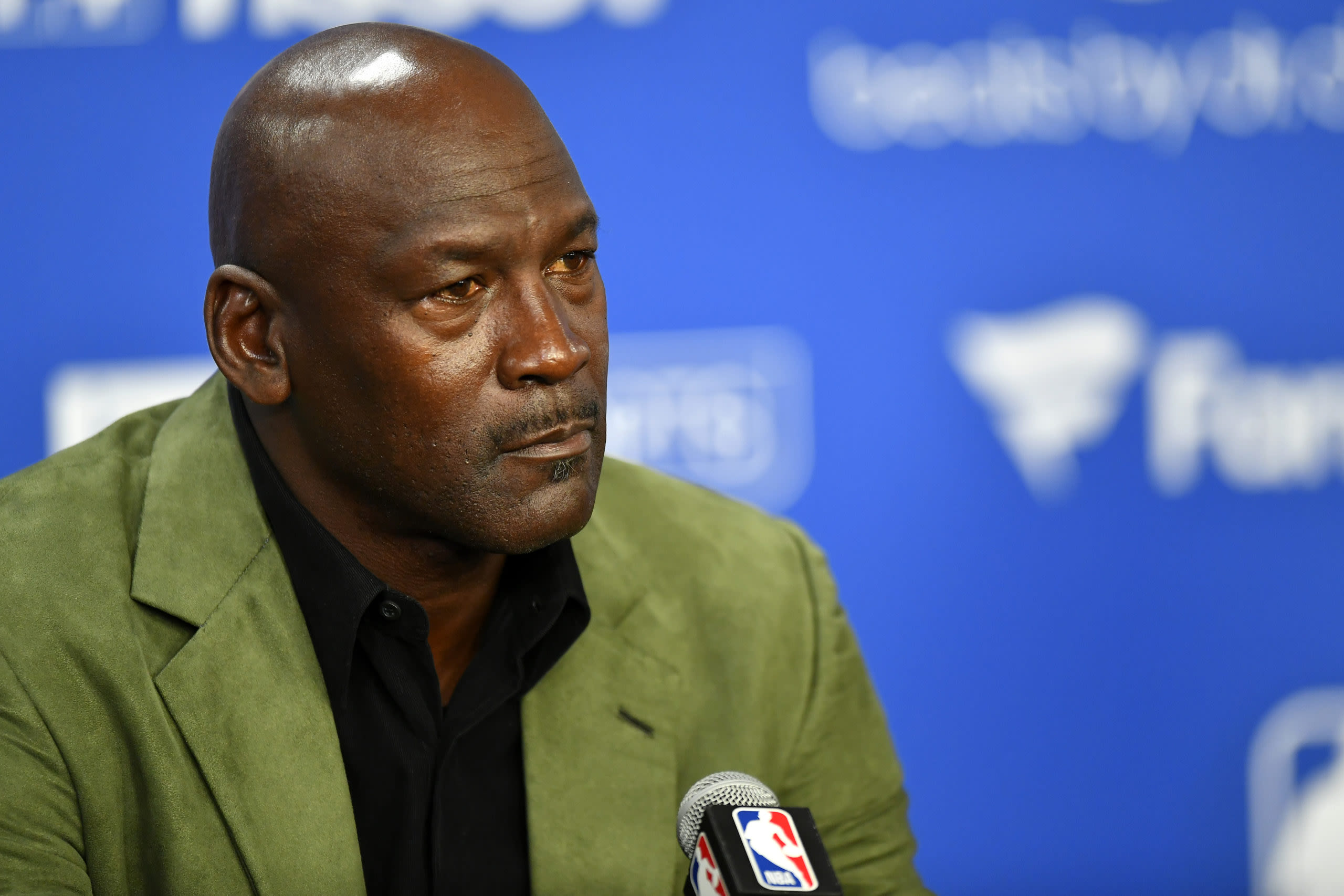 ‘Mike Doesn't Look the Healthiest’: Fans Spot Disturbing Changes in Michael Jordan's Appearance, Sparking Serious Health Concerns