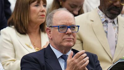 Le prince Albert (et ses drôles de lunettes) de retour à Wimbledon