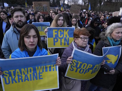 Varsovia podría repatriar a Kiev ucranianos aptos para la guerra que viven en Polonia