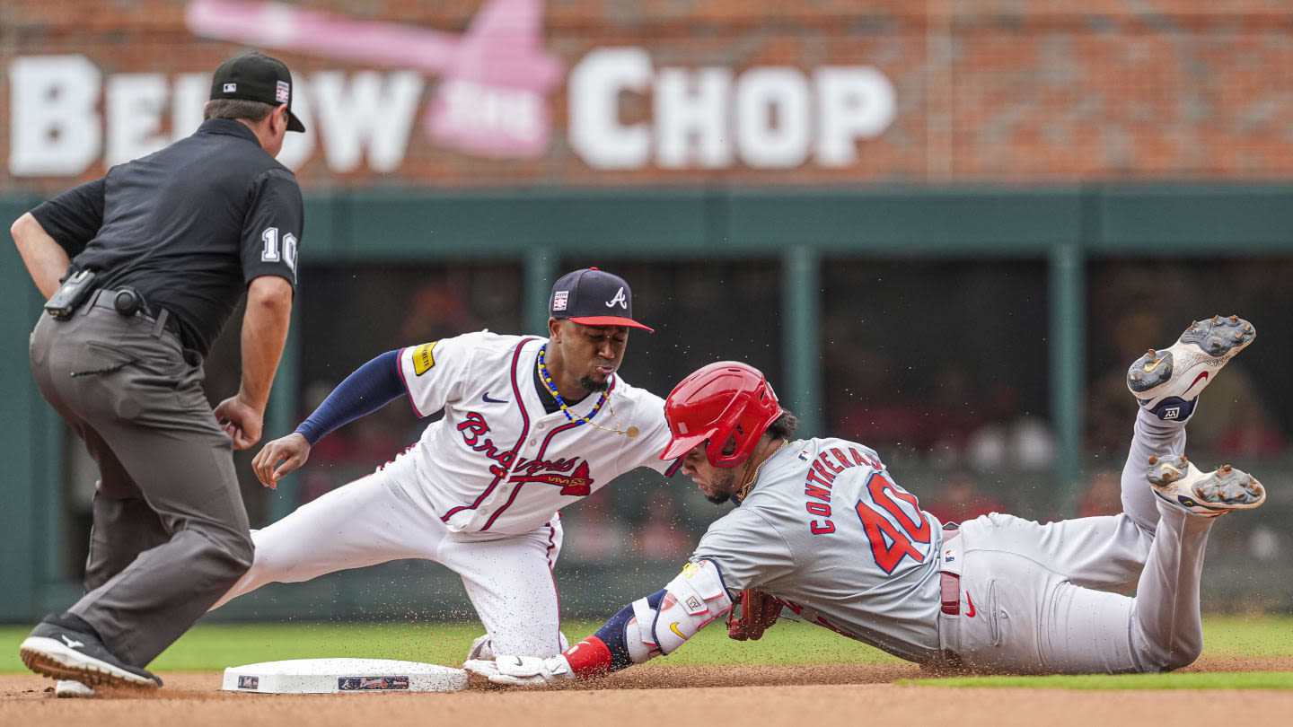 Braves Ozzie Albies Exits with Injury vs. Cardinals