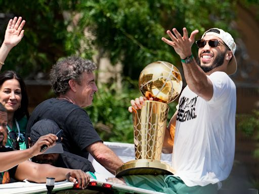 Celtics celebrate 18th NBA title, show off championship banner during duck boat parade in Boston