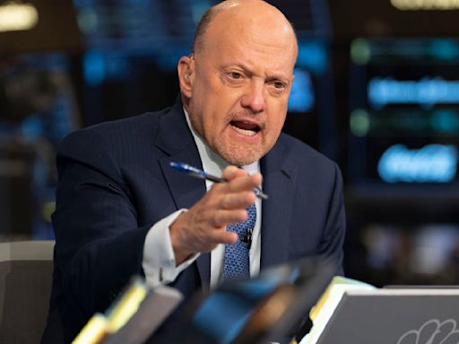 Jim Cramer's top 10 things to watch in the stock market Monday