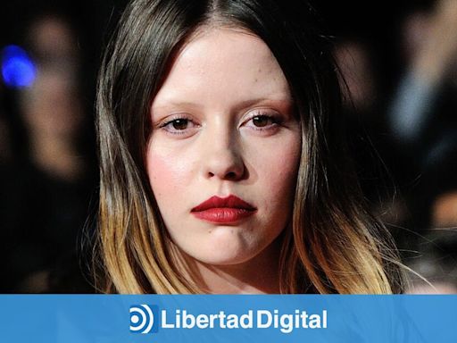 El escándalo que persigue a Mia Goth, que acabó a patadas con un extra