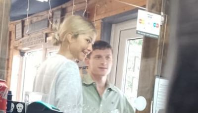 Zendaya and Tom Holland eat breakfast in tiny South West café