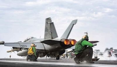 美國EA-18G電戰機首次亮相打擊胡塞