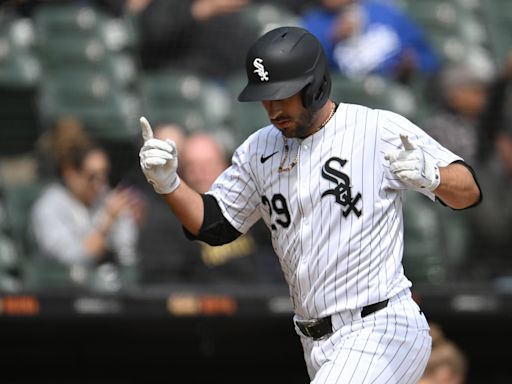 White Sox trade infielder Paul DeJong to Royals for minor league reliever