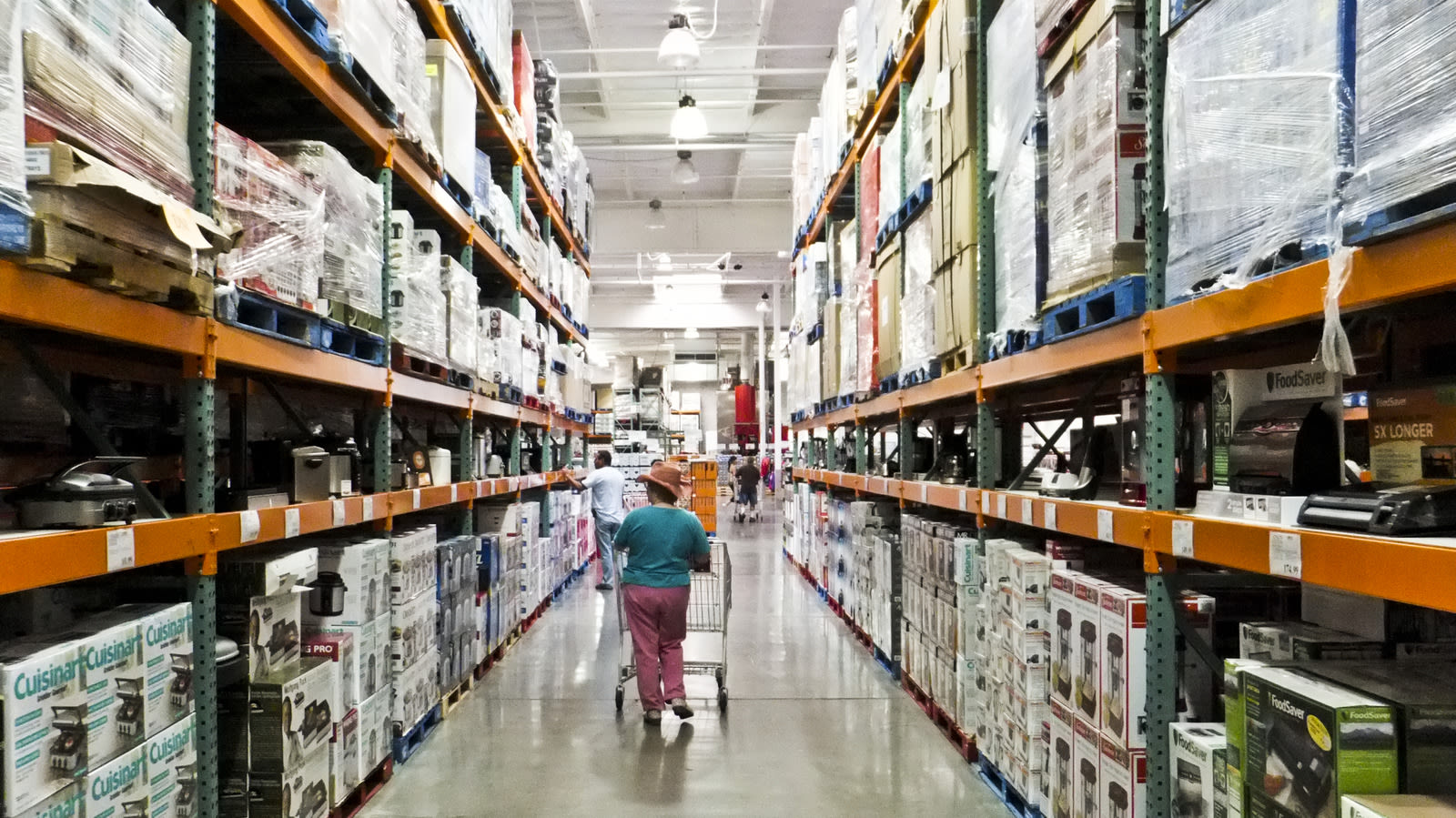 The Best Time To Shop At Costco To Avoid The Biggest Crowds