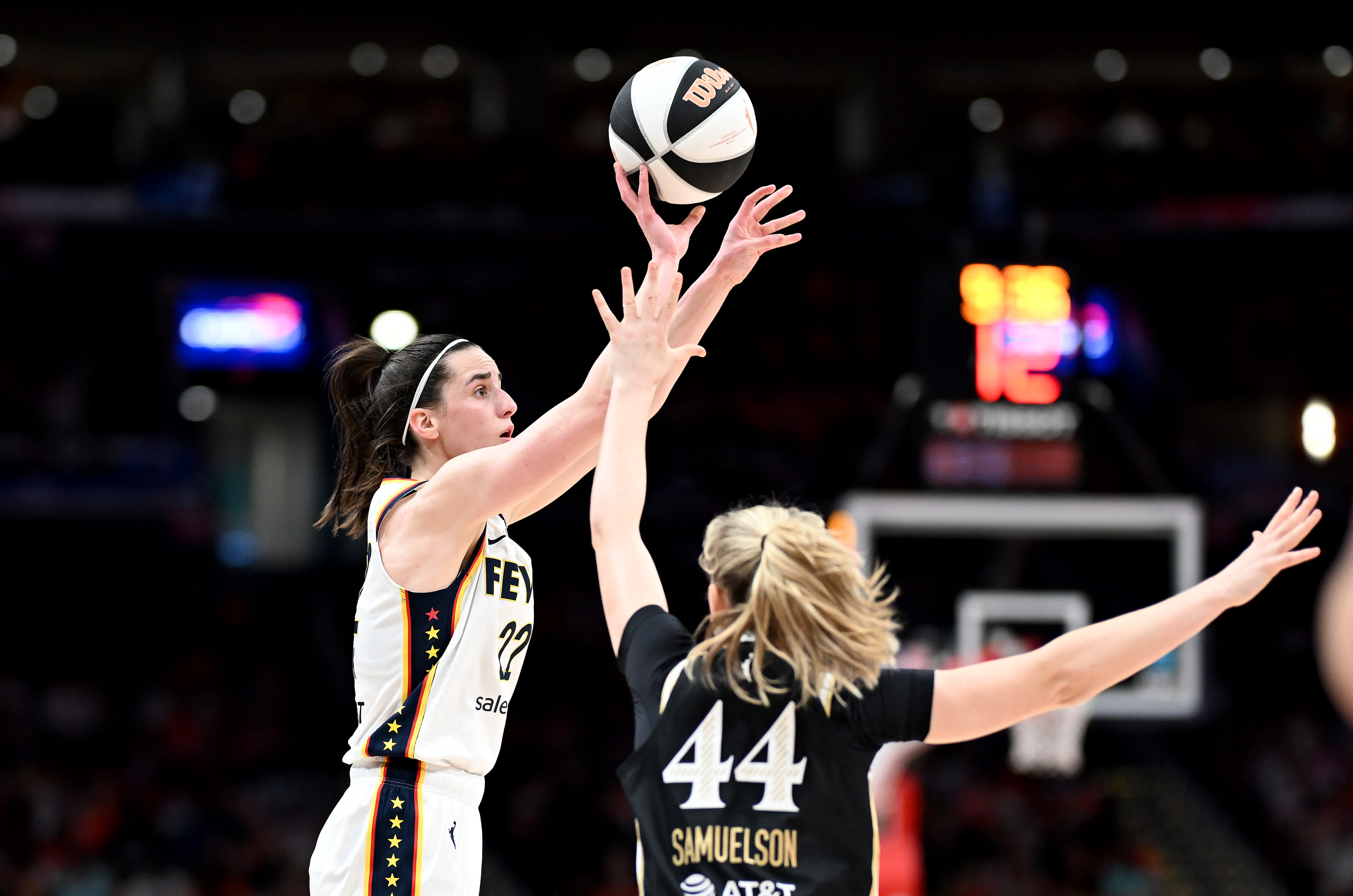 Caitlin Clark hits 7 3-pointers, ties career-high 30 points in Fever's win over Mystics