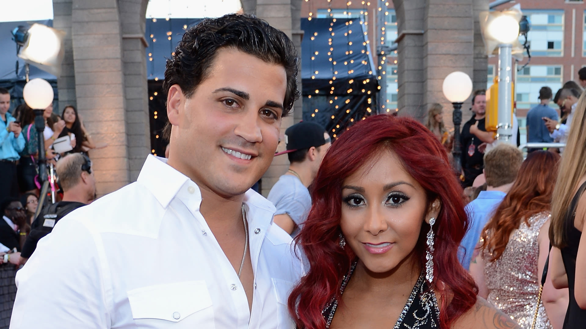 Couples who stayed after Ashley Madison scandal from Duggars to Snooki & Jionni