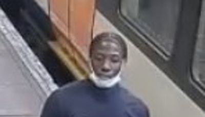 Deshaun Tuitt murder: Met Police release new photo of man wanted in connection with Highbury Fields stabbing