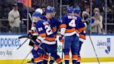 Sorokin stops 27 as Islanders down Flyers 4-0