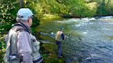 Rescatan a un pescador atrapado por la crecida del río Bibei, en Manzaneda