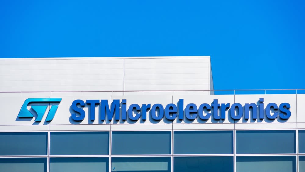 Tesla, Apple Chip Supplier STMicroelectronics Q2 Earnings Hit by Weakness in Industrial and Automotive Sectors, Stock Plunges