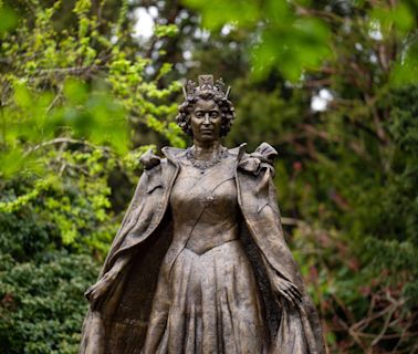 See the bronze, corgi-adorned statue honoring Queen Elizabeth II on her 98th birthday: Photos