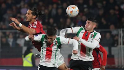 Palestino se atora con la Copa Sudamericana: un horror defensivo le quita la victoria en los descuentos ante el DIM - La Tercera