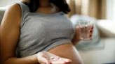 ¿Es seguro tomar Tylenol durante el embarazo? La opinión de los expertos en medio de las demandas por su posible vínculo con el autismo y el TDAH