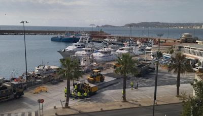 Asfaltan el aparcamiento del puerto de Xàbia donde ardieron 34 coches