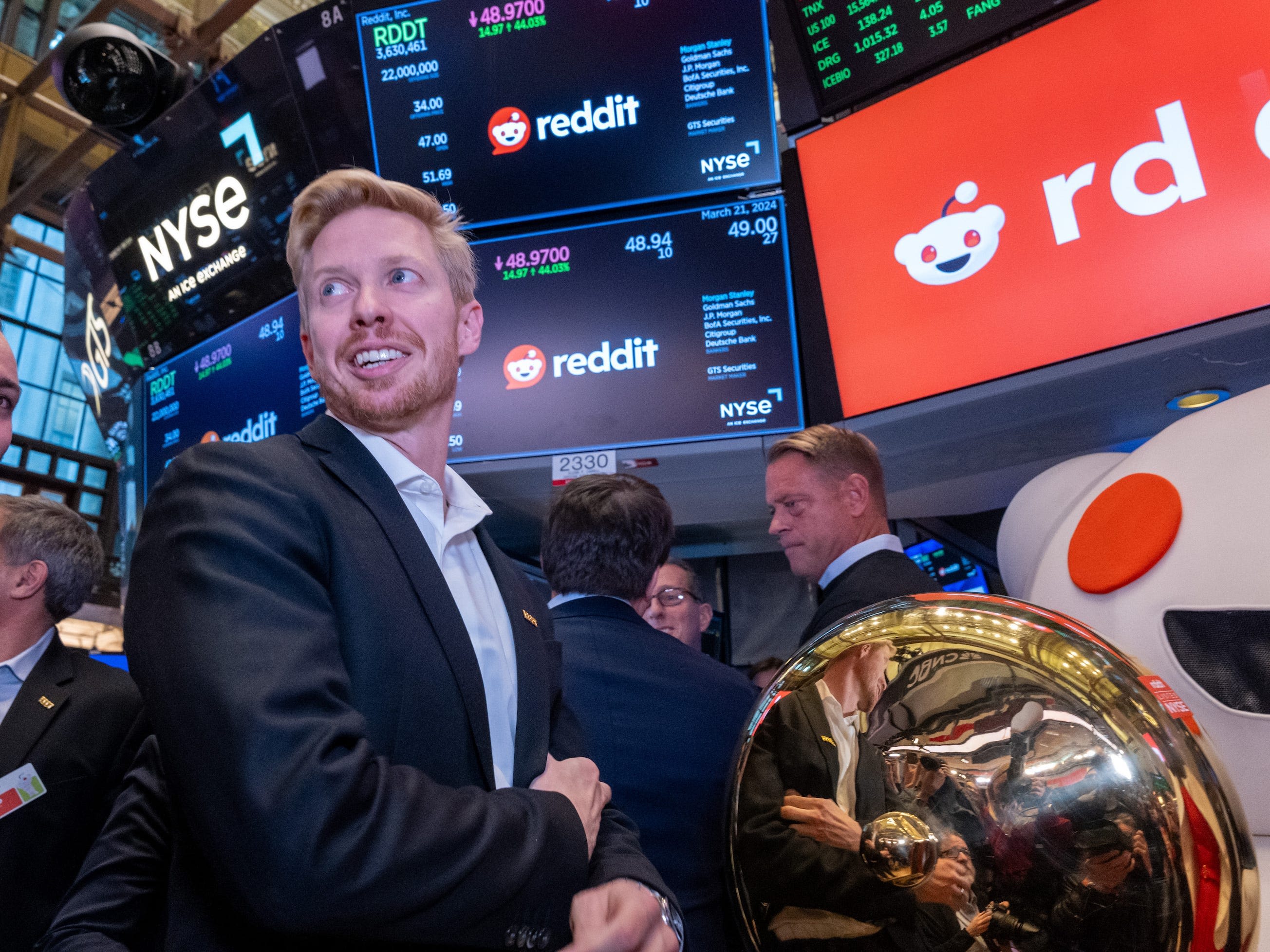 Reddit shares soar after company reports strong first-ever earnings with record user traffic