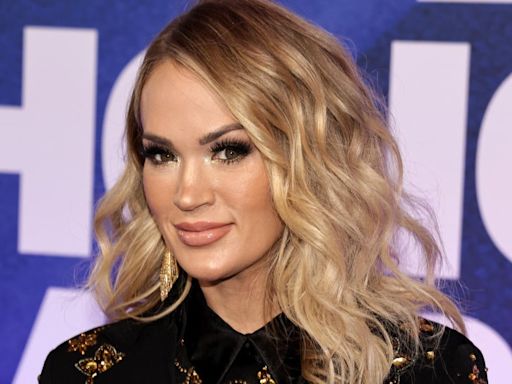 Carrie Underwood Causes Controversy by Saving Abandoned Baby Bird