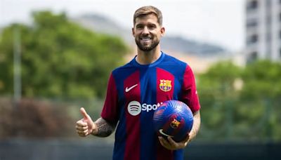 FC Barcelona enseña la puerta de salida a Iñigo Martínez