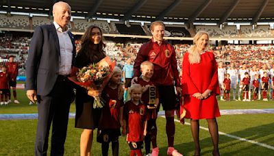 Kevin De Bruyne celebrates his 100th Belgium cap with his family