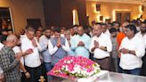 Ajinkya Rahane, Dhawal Kulkarni, MCA Officials Pay Last Respects to Amol Kale - News18
