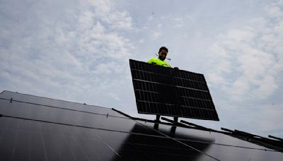 Low- and moderate-income Florida homes could get solar from federal funding