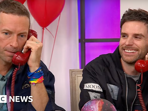 Coldplay take calls on QVC amid mixed album reviews