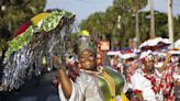 Santo Domingo celebra su desfile de carnaval bajo el sol y el calor