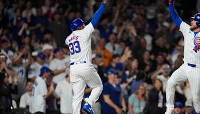 Cubs storm back after rain delay to complete rally vs. rival Sox