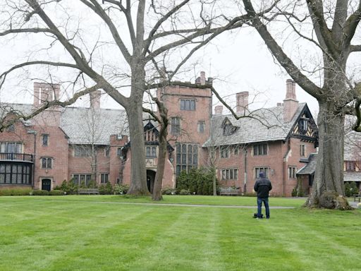 Sign of spring: Akron's historic Stan Hywet Hall & Gardens to open for season next week