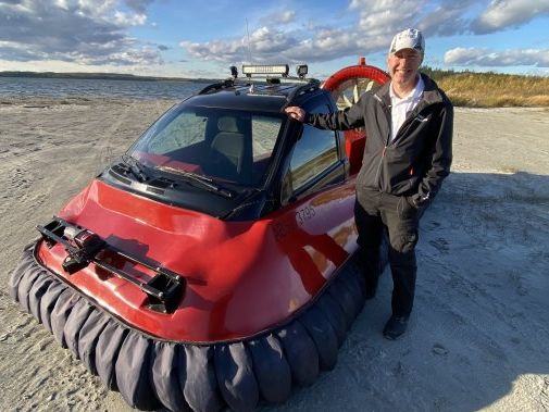 This Alberta teacher spent 1,800 hours over 1 year building a homemade hovercraft from scratch | Globalnews.ca