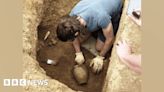 Student finds six Roman pots during Irchester community dig